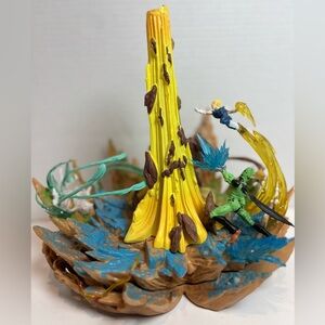 Dragon Ball Z Cell Battle GK Resin Statue Figure Broken Top No Power Cord